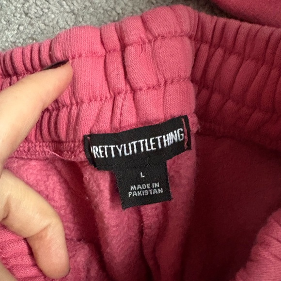 BNWOT Pretty Little Thing pink tracksuit sz L - Picture 7 of 7
